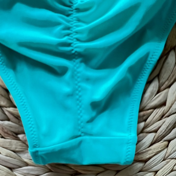 VICTORIA SECERT | high waisted cheeky cinch bikini bottom - Picture 3 of 8